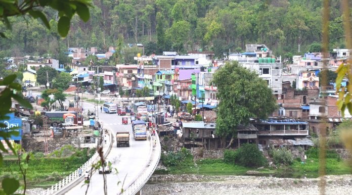 मकवानपुरमा ३ प्रहरीसहित २३ जनालाई कोरोना संक्रमण, मनहरी बजार सिल